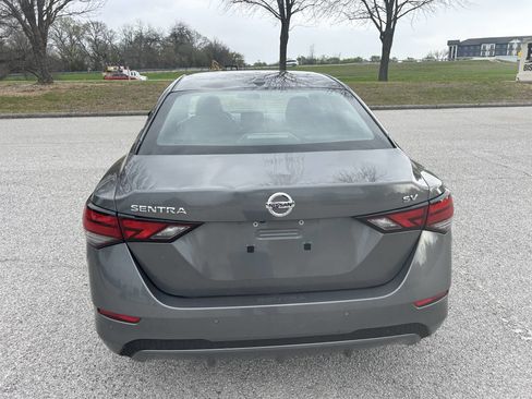 Used 2021 Nissan Sentra SV image 5