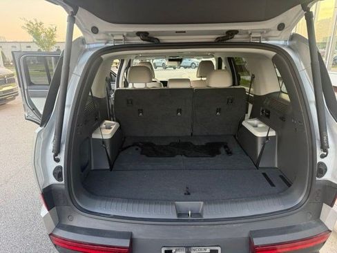Used 2024 Hyundai Santa Fe SEL FWD image 12