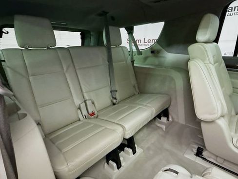 Used 2022 Cadillac Escalade ESV Sport Platinum w/ Heavy-Duty Trailer Package image 33