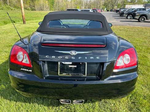 Used 2005 Chrysler Crossfire Limited RWD image 3