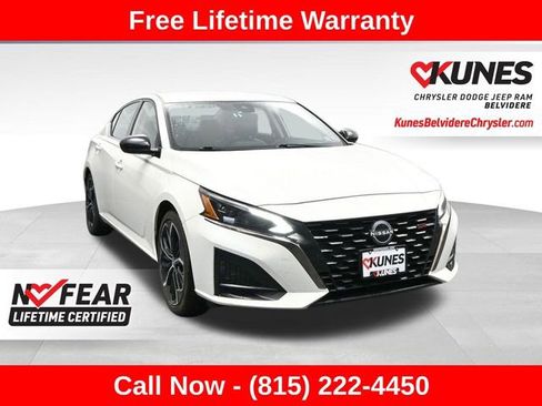 Used 2025 Nissan Altima 2.5 SR FWD image 1