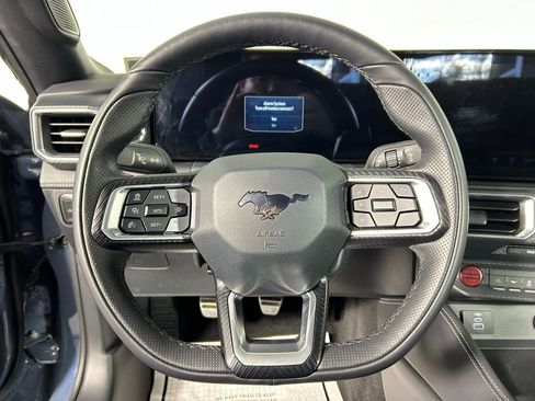 Used 2025 Ford Mustang GT Premium image 28