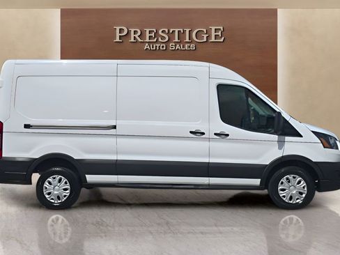Used 2022 Ford E-Transit Medium Roof RWD image 13