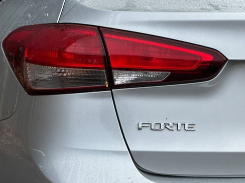 Used 2018 Kia Forte LX image 29