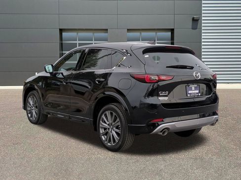 New 2025 MAZDA CX-5 Signature image 5
