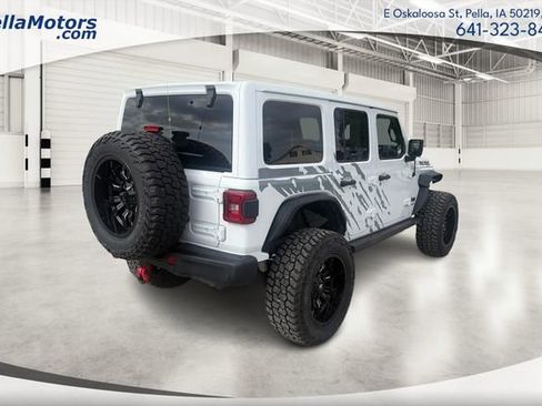 Used 2021 Jeep Wrangler Unlimited Rubicon AWD/4WD image 3