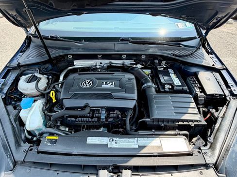 Used 2016 Volkswagen Golf R 4-Door AWD/4WD image 21
