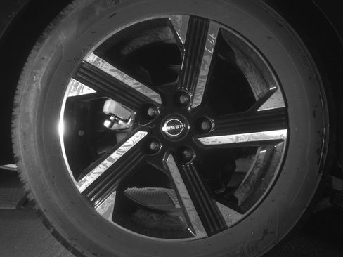 Used 2025 Nissan Sentra SV image 15