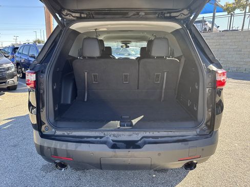 Used 2020 Chevrolet Traverse LT image 29