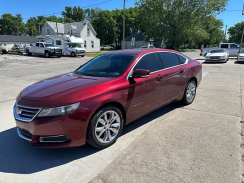 Used 2017 Chevrolet Impala LT FWD image 2