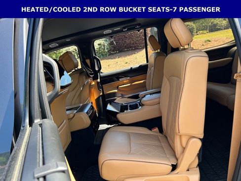 Used 2024 Jeep Grand Wagoneer Series III w/ Rear Seat Video Group 1 AWD/4WD image 11