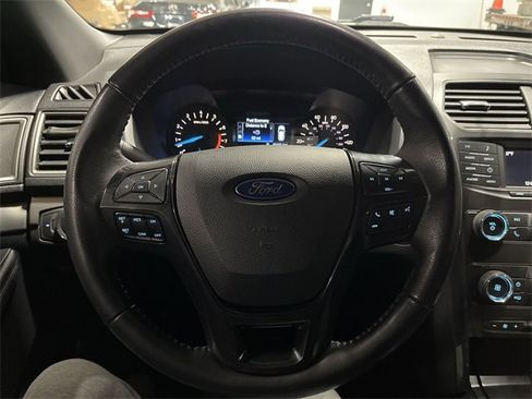 Used 2019 Ford Explorer XLT w/ Class III Trailer Tow Package image 15