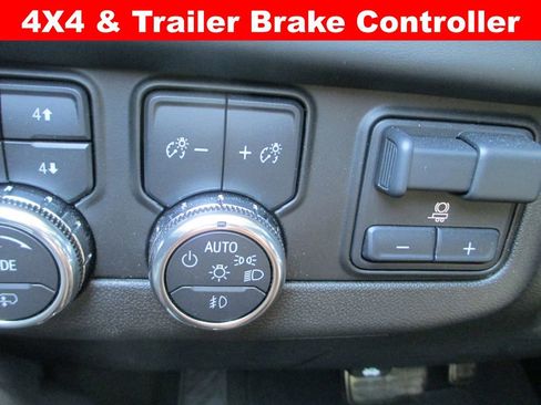 Used 2025 GMC Yukon XL AT4 Ultimate AWD/4WD image 22