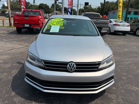 Used 2016 Volkswagen Jetta S FWD image 2