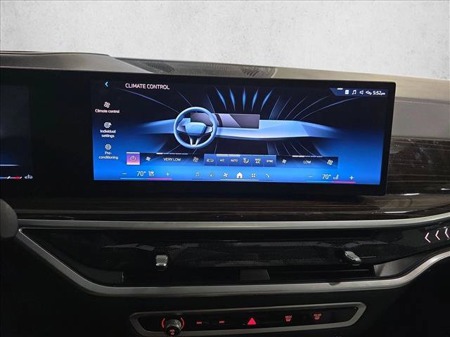 Used 2024 BMW X5 xDrive40i w/ M Sport Package AWD/4WD image 25