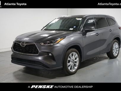 Used 2023 Toyota Highlander Limited