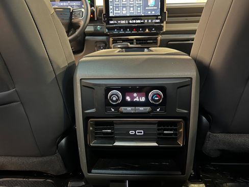 Used 2024 GMC Hummer EV 3X w/ Omega Edition AWD/4WD image 32