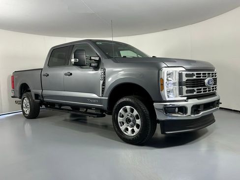Used 2024 Ford F250 XLT image 1