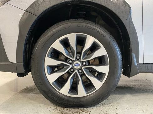 Used 2024 Subaru Outback Limited AWD/4WD image 5
