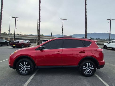Used 2017 Toyota RAV4 LE w/ Carpet Mat Package image 4