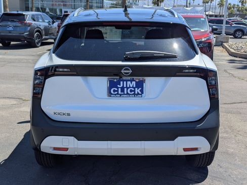 New 2026 Nissan Kicks SV w/ Interior Electronics Package FWD image 3