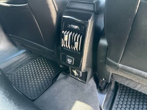 Used 2025 Jeep Compass Trailhawk AWD/4WD image 17