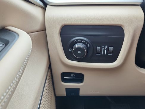 New 2026 Jeep Grand Cherokee L Limited AWD/4WD image 18