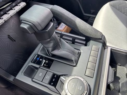 New 2026 Toyota Tacoma SR5 AWD/4WD image 17