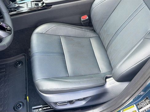 Used 2025 Toyota Camry XSE FWD image 18