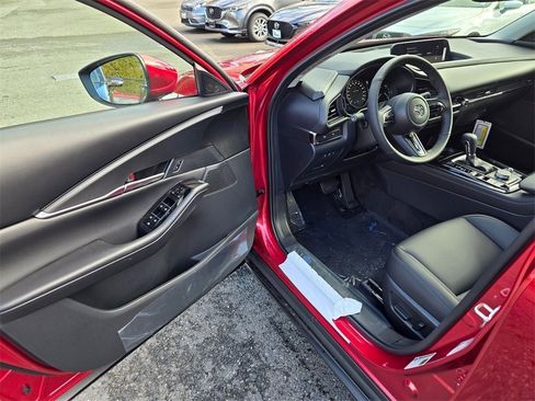 Used 2025 MAZDA CX-30 AWD 2.5 S w/ Preferred Package image 22