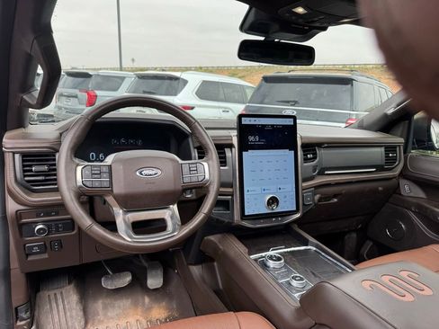 Used 2022 Ford Expedition King Ranch AWD/4WD image 3