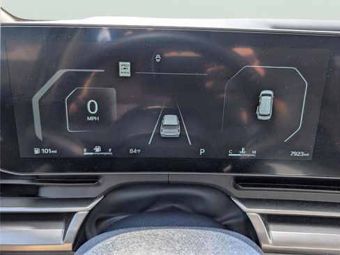 Used 2026 Kia Carnival SX w/ SX Dark Edition Package image 20