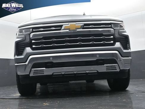 Used 2025 Chevrolet Silverado 1500 LTZ w/ LTZ Premium Package AWD/4WD image 18