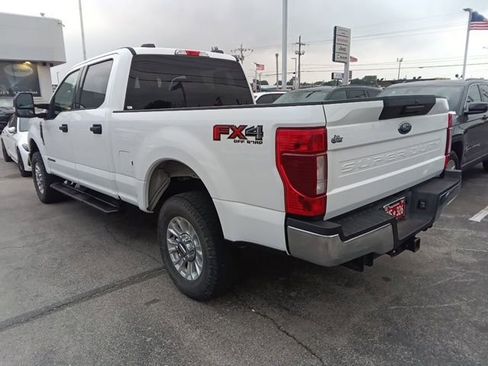 Used 2021 Ford F250 XLT w/ FX4 Off-Road Package AWD/4WD image 3