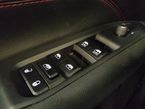 Used 2024 Jeep Compass Trailhawk image 27