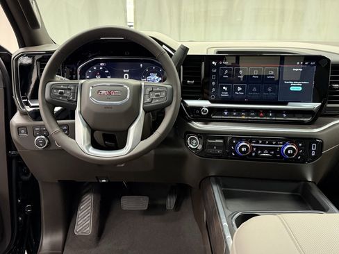 New 2026 GMC Sierra 2500 SLT image 28