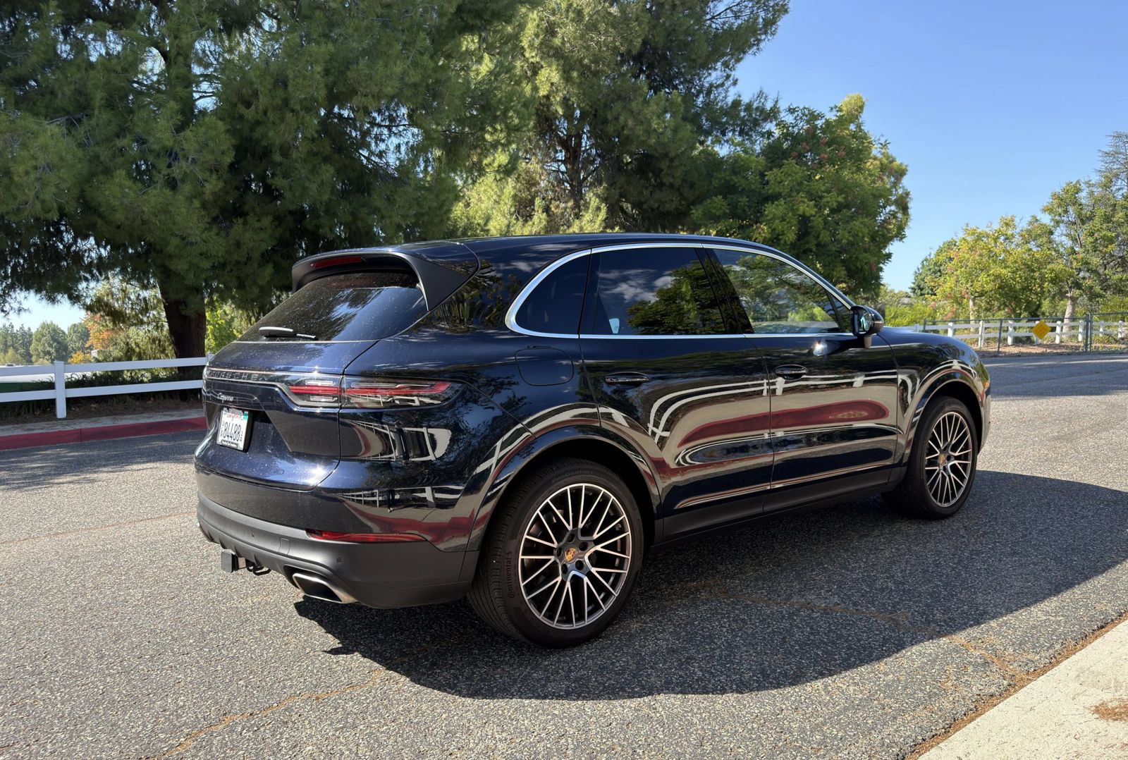 Used 2021 Porsche Cayenne AWD/4WD image 3