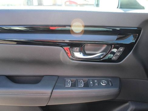 Used 2025 Honda CR-V EX-L image 17