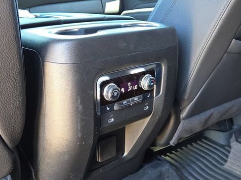 Used 2024 GMC Yukon Denali AWD/4WD image 11