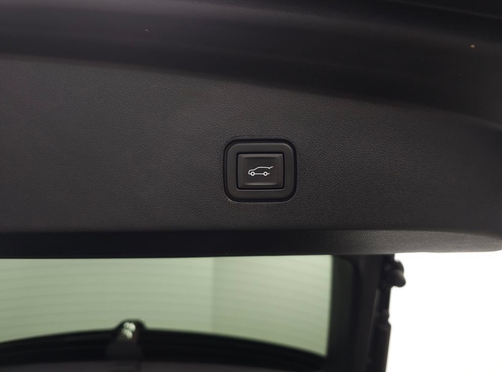 Certified 2024 Cadillac Lyriq Tech AWD/4WD image 7