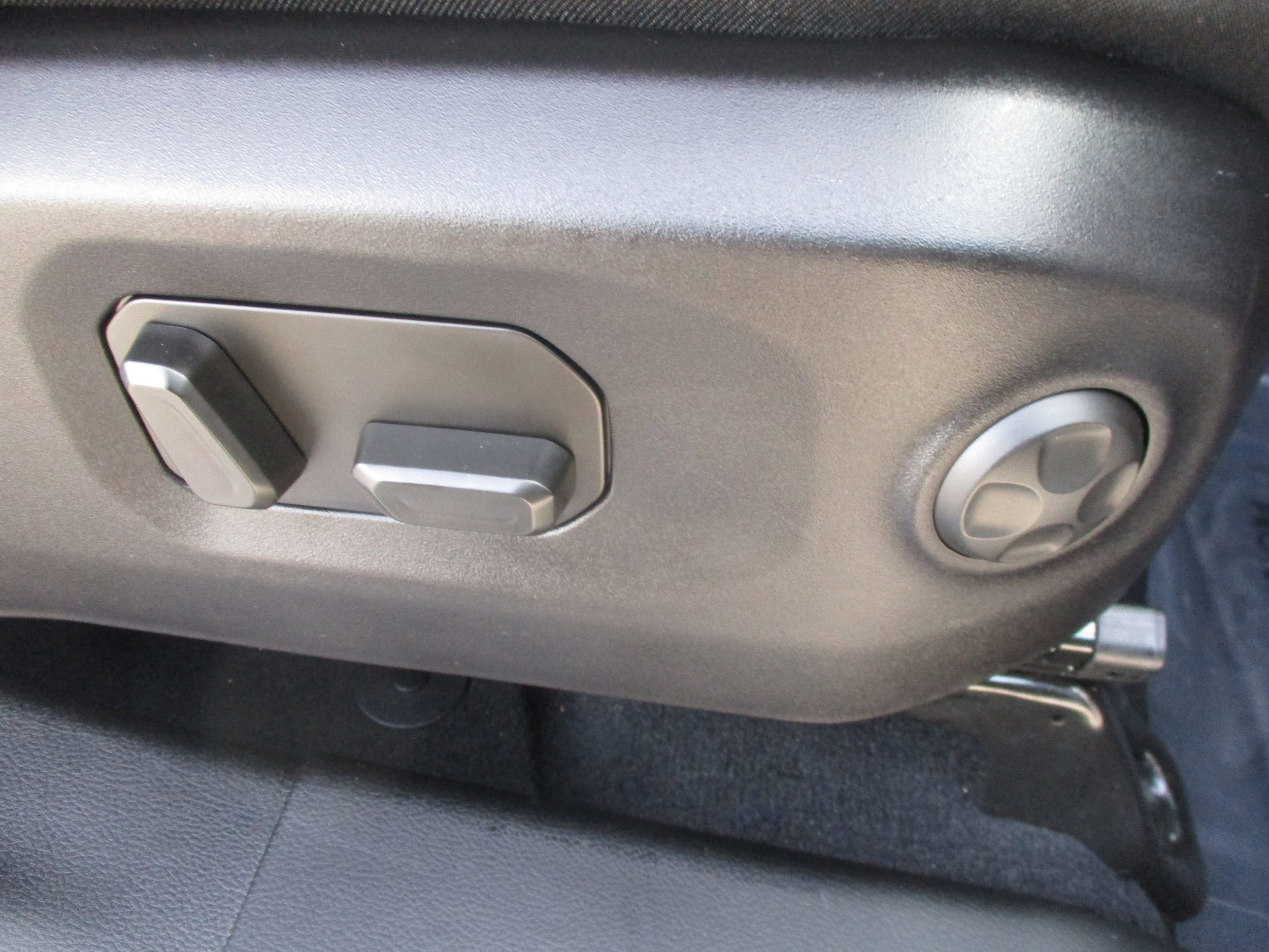 Used 2024 Jeep Wrangler Unlimited Sahara AWD/4WD image 41