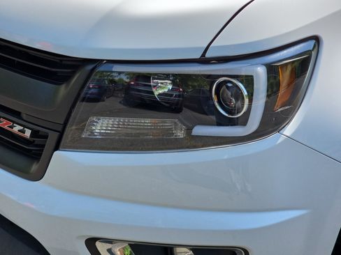 Used 2018 Chevrolet Colorado Z71 AWD/4WD image 30