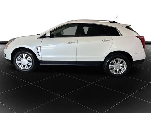 Used 2016 Cadillac SRX Luxury FWD image 2