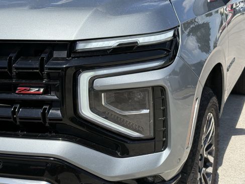 Used 2025 Chevrolet Suburban Z71 AWD/4WD image 12