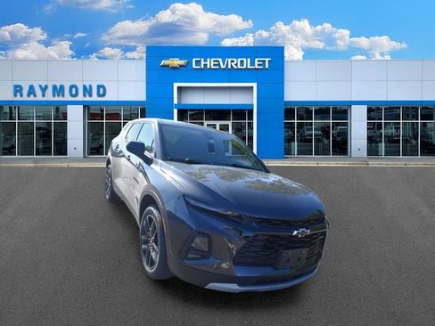 Certified 2021 Chevrolet Blazer LT w/ LPO, Black Accent Package FWD image 9