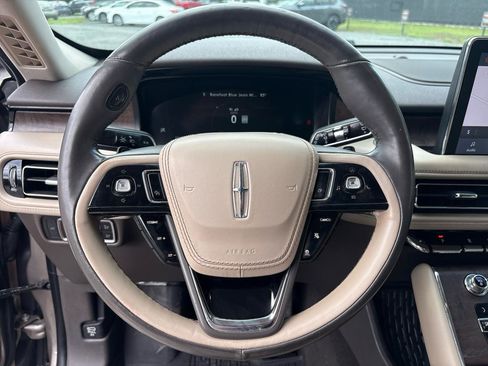 Used 2020 Lincoln Aviator Reserve w/ Equipment Group 201A RWD image 11