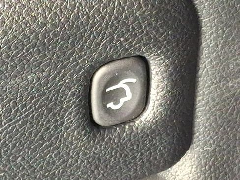 Used 2021 Dodge Durango GT image 31