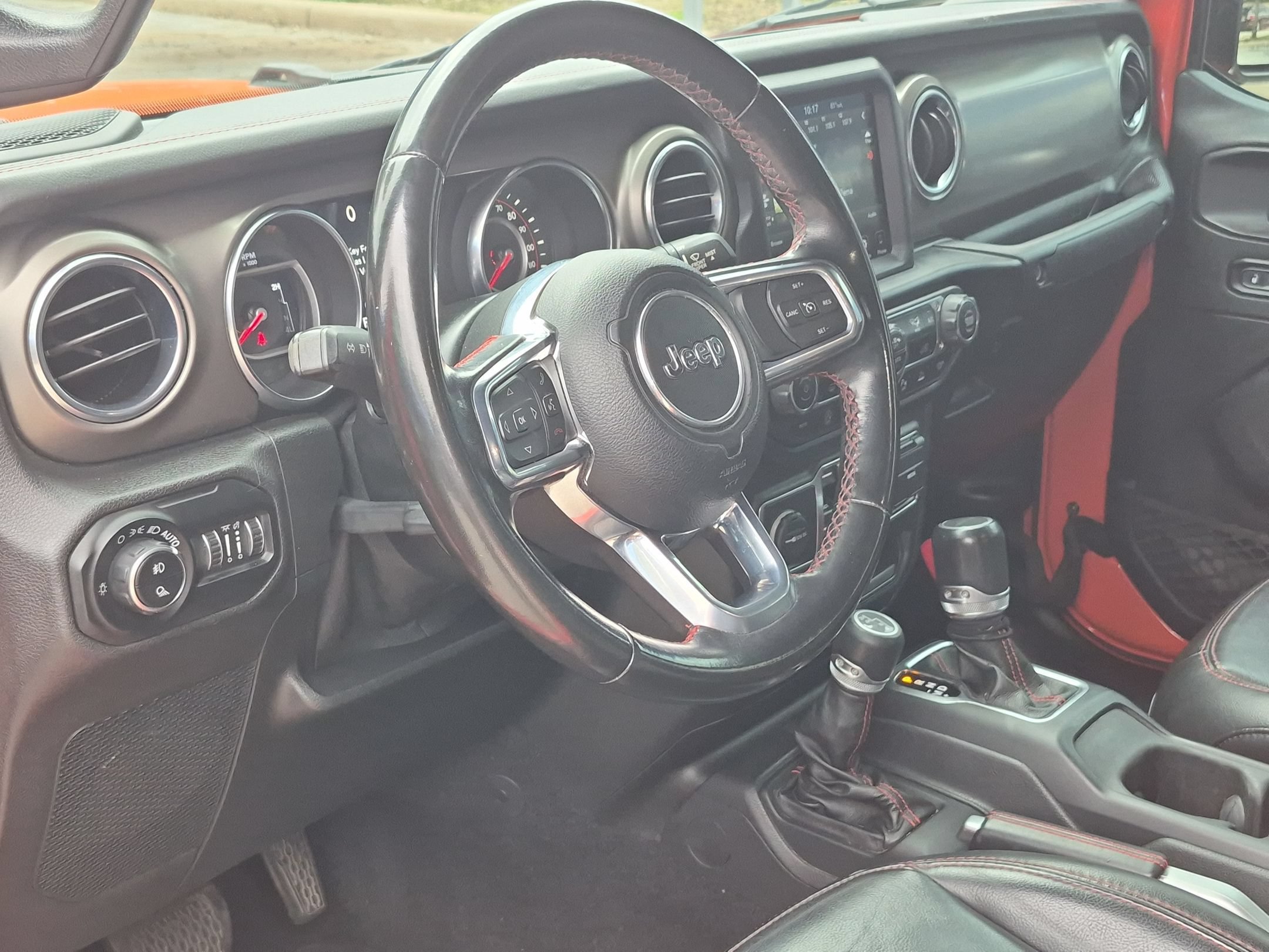 Used 2020 Jeep Gladiator Rubicon AWD/4WD image 12