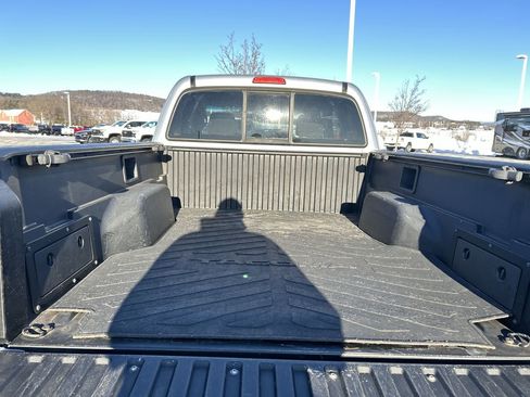 Used 2007 Toyota Tacoma PreRunner image 9