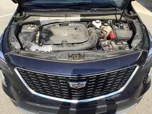 Used 2023 Cadillac XT4 Premium Luxury w/ Technology Package AWD/4WD image 38